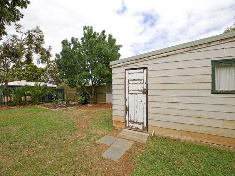 1 Whelstone Road, Salisbury Downs SA 5108