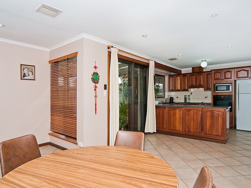 4 Sydney Drive, Salisbury Heights SA 5109