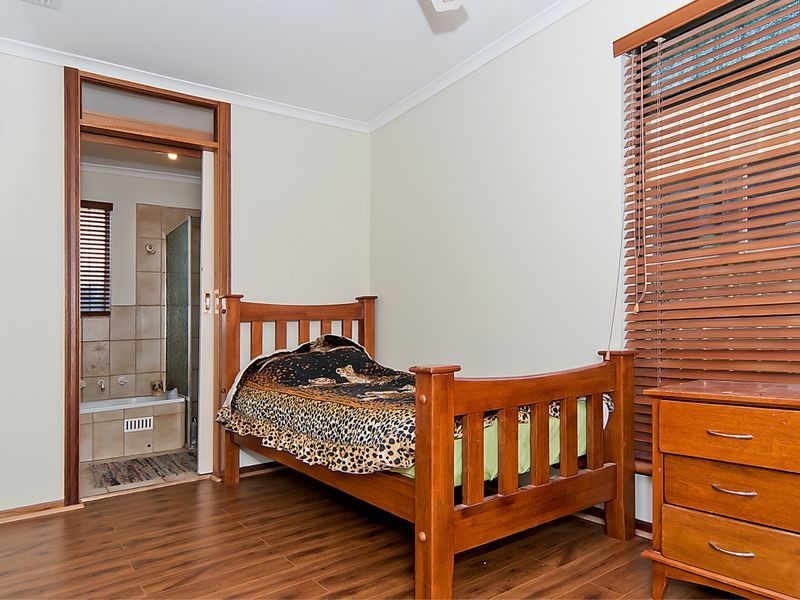 4 Sydney Drive, Salisbury Heights SA 5109