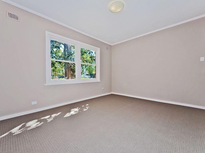 12 Chaddenwick Road, Elizabeth Vale SA 5112