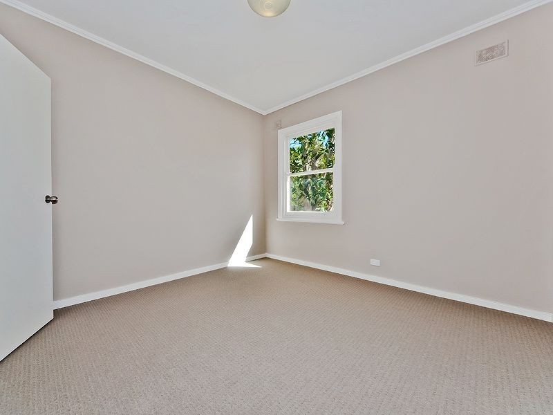 12 Chaddenwick Road, Elizabeth Vale SA 5112