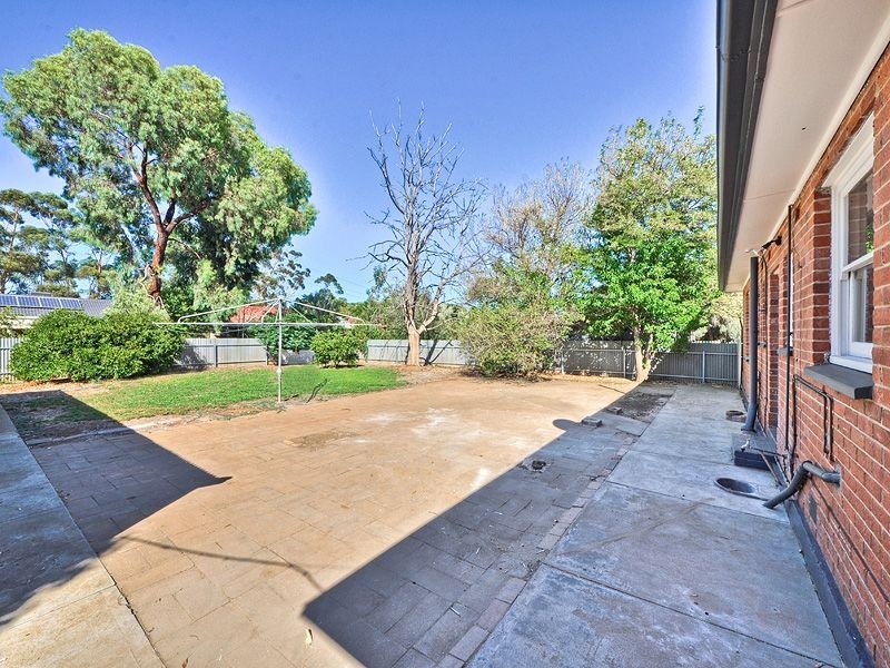 12 Chaddenwick Road, Elizabeth Vale SA 5112