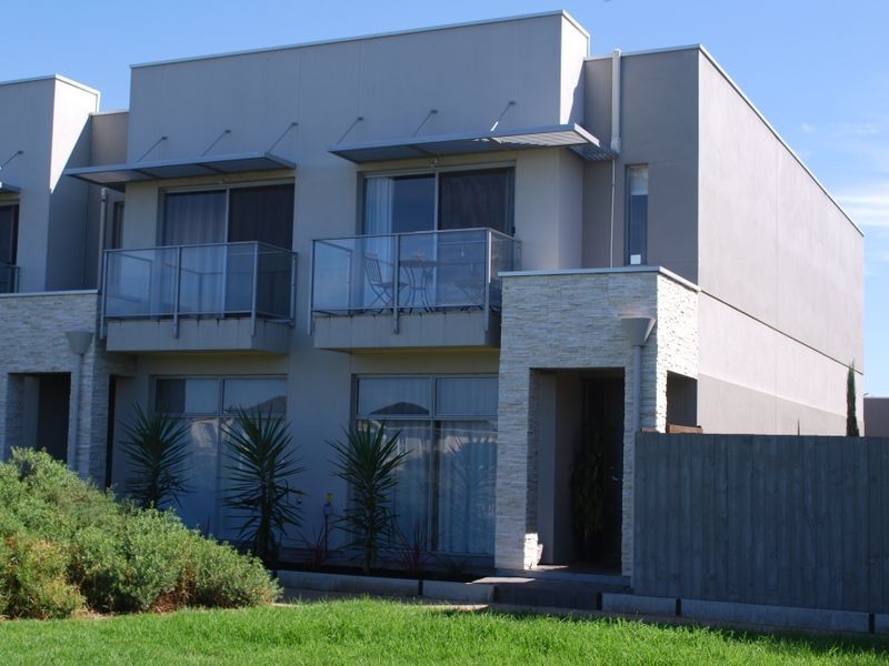 7/135 Sanctuary Drive, Mawson Lakes SA 5095