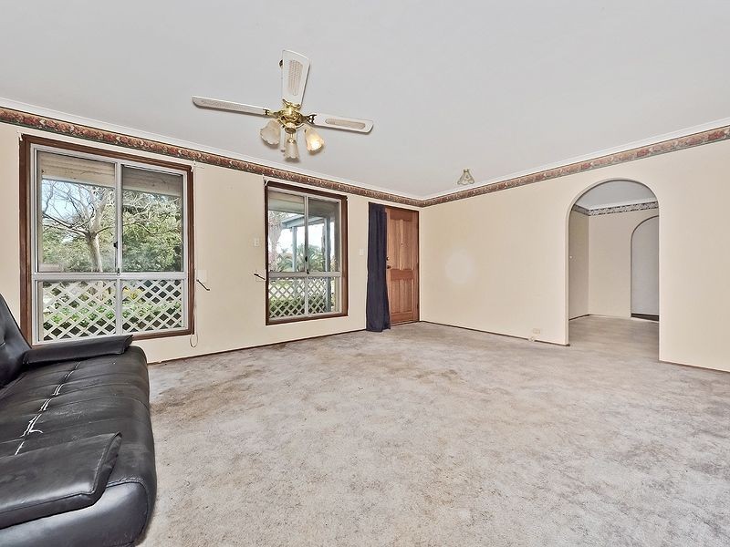 23 President Avenue, Andrews Farm SA 5114