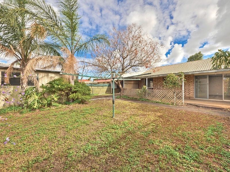 23 President Avenue, Andrews Farm SA 5114