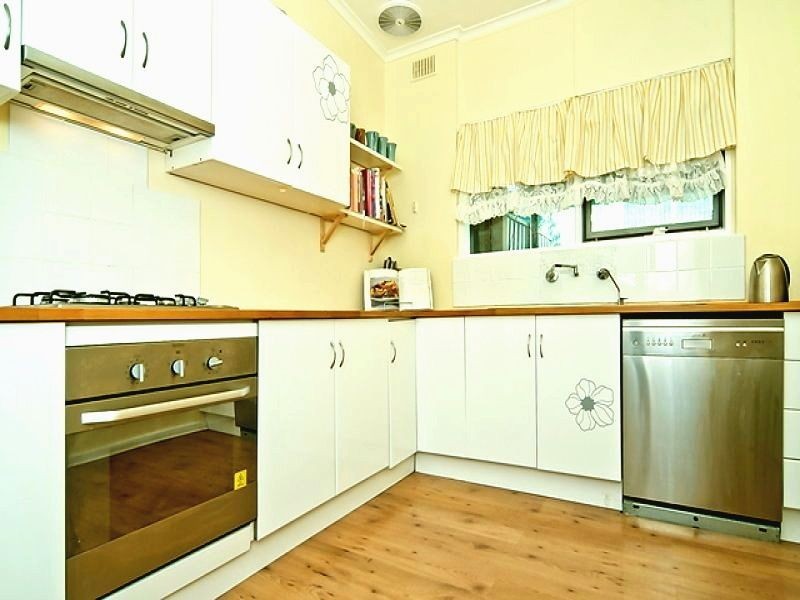 9 Somerset Road, Para Hills SA 5096