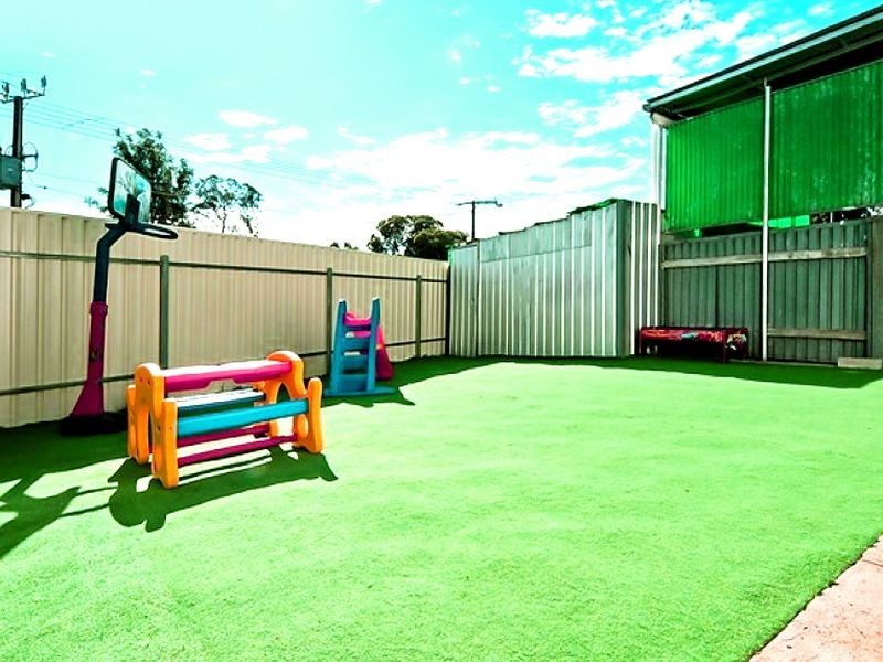 9 Somerset Road, Para Hills SA 5096