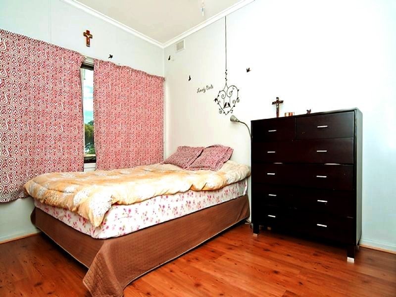 9 Somerset Road, Para Hills SA 5096