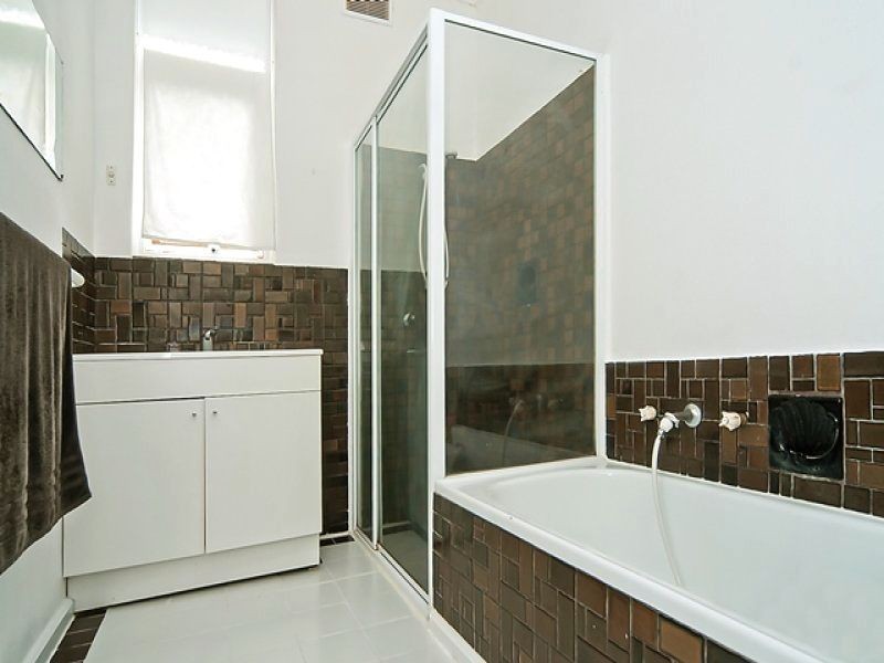 9 Somerset Road, Para Hills SA 5096