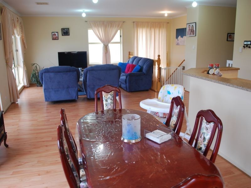 29 Reordan Drive, Greenwith SA 5125