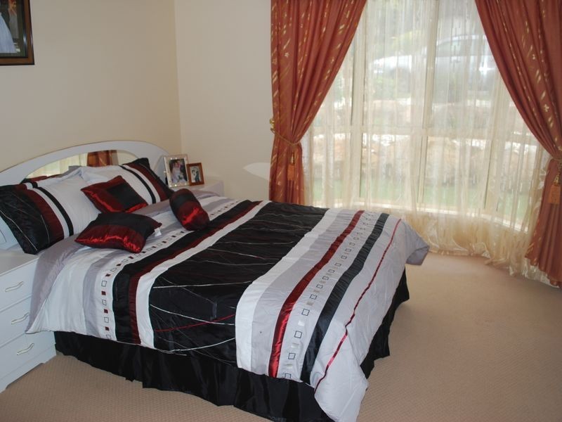 29 Reordan Drive, Greenwith SA 5125