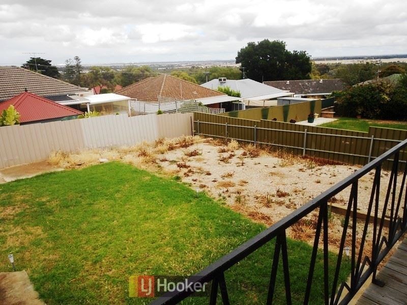 11 Allen Drive, Para Hills SA 5096
