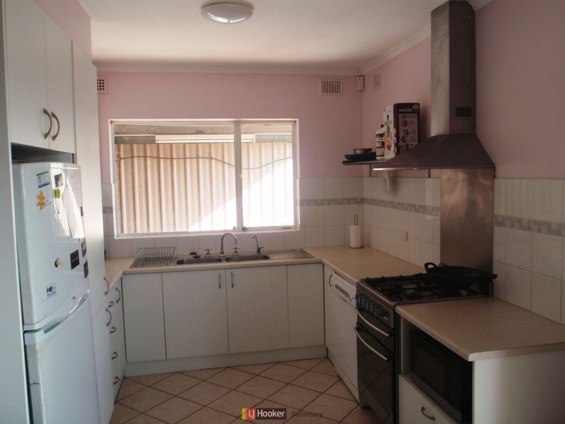 11 Allen Drive, Para Hills SA 5096