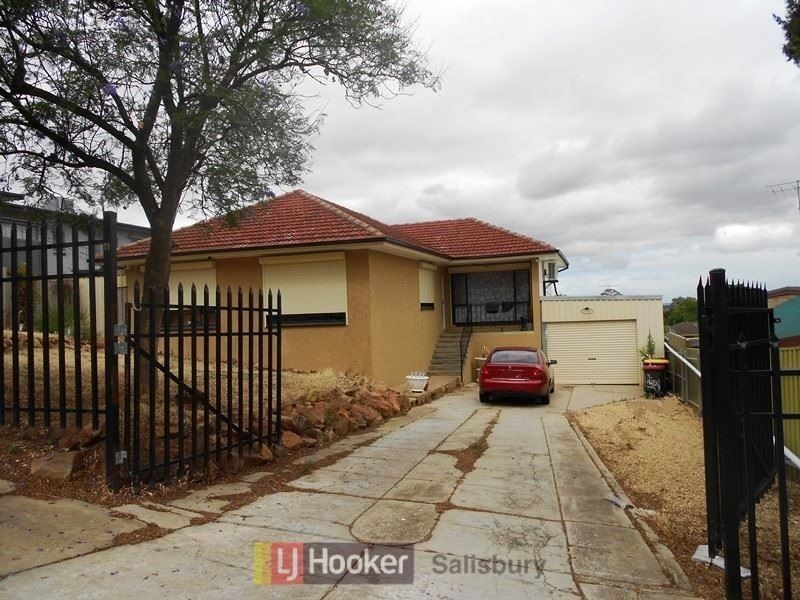 11 Allen Drive, Para Hills SA 5096