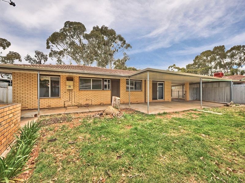 15 Casserly Crescent, Salisbury Heights SA 5109