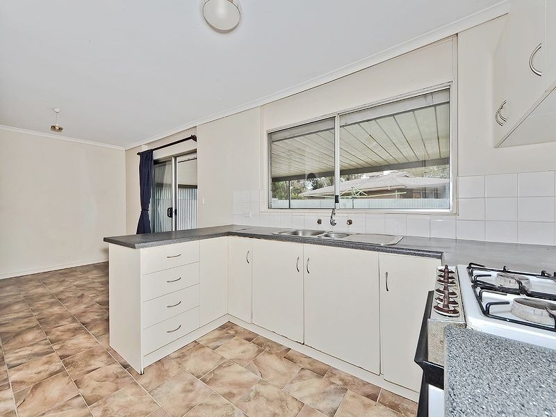 15 Casserly Crescent, Salisbury Heights SA 5109