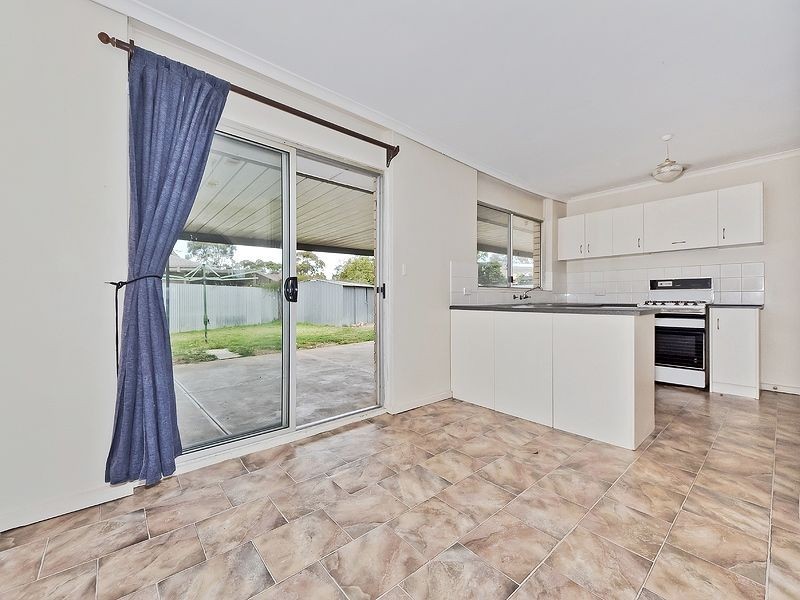 15 Casserly Crescent, Salisbury Heights SA 5109