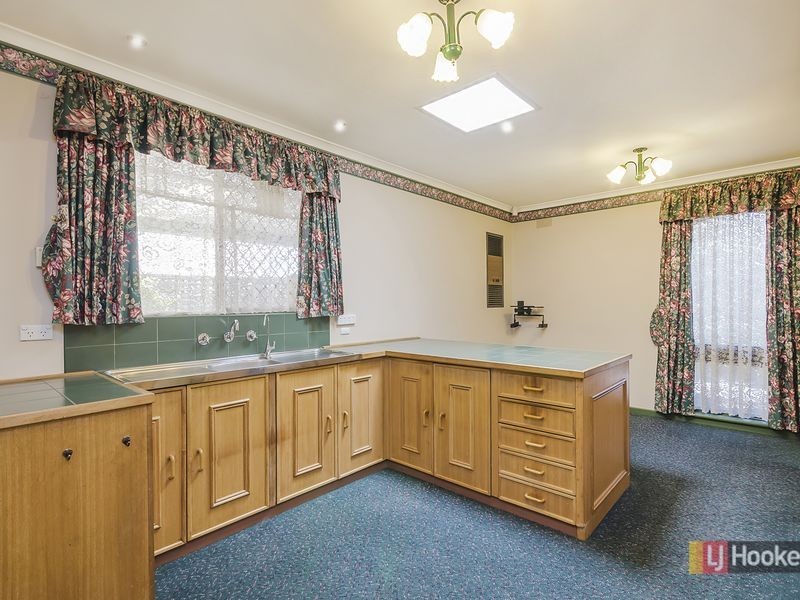 61 Collingbourne Drive, Elizabeth Vale SA 5112