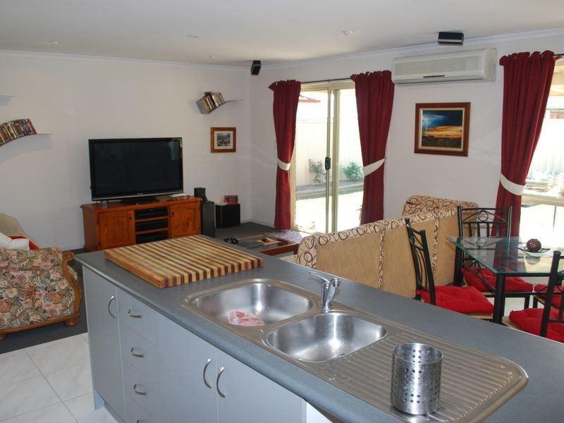 7 Veronica Drive – Direk via Burton, Direk SA 5110