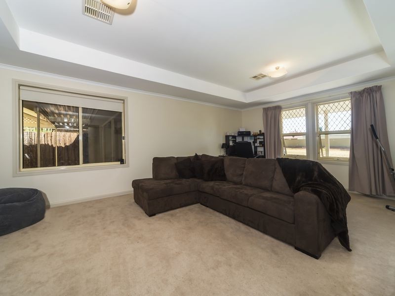 15 Eton Drive, Andrews Farm SA 5114