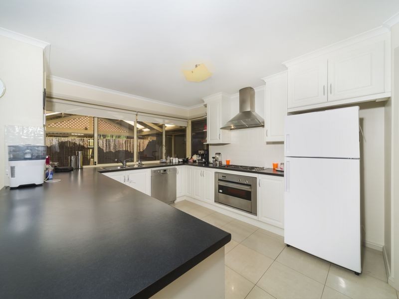 15 Eton Drive, Andrews Farm SA 5114