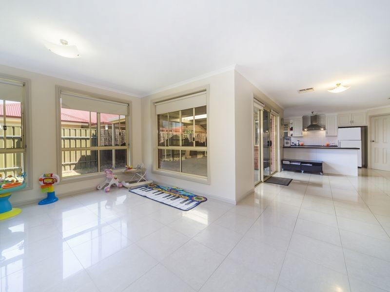 15 Eton Drive, Andrews Farm SA 5114