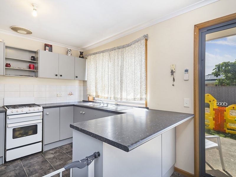 21 Crown Crescent, Paralowie SA 5108