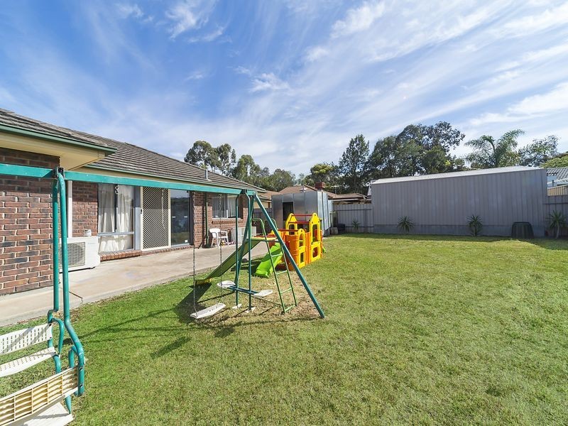 21 Crown Crescent, Paralowie SA 5108