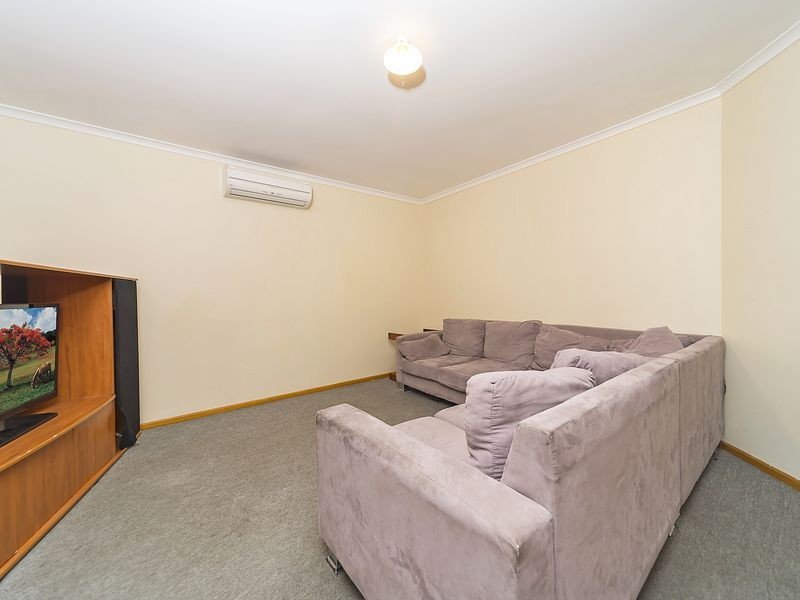 21 Crown Crescent, Paralowie SA 5108