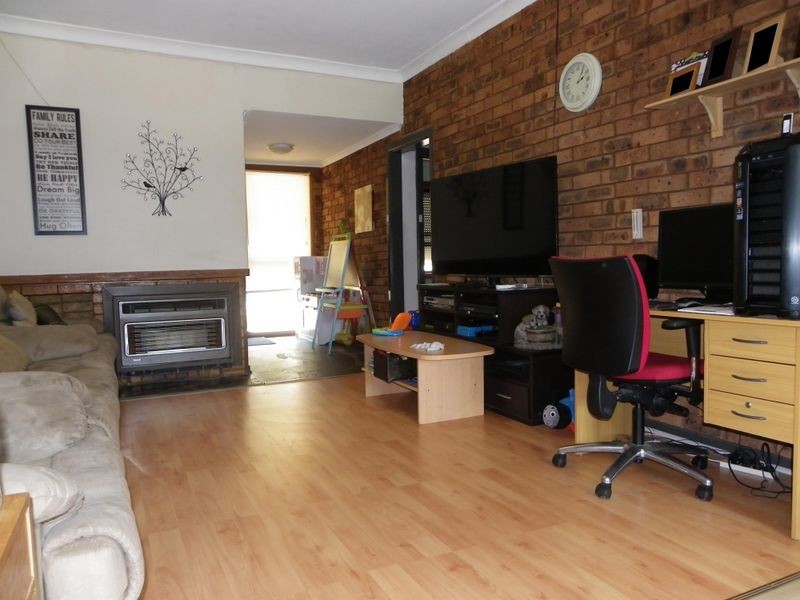 8 Wallace Road, Elizabeth Vale SA 5112