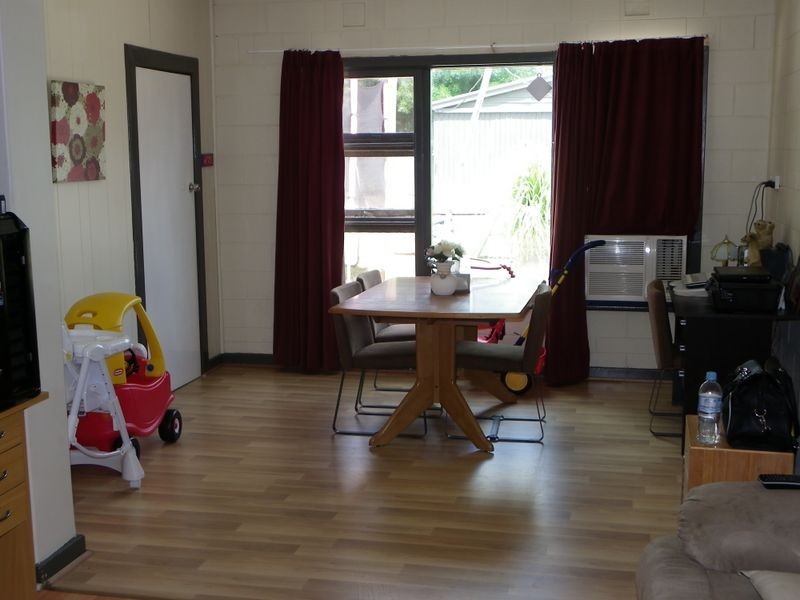 8 Wallace Road, Elizabeth Vale SA 5112