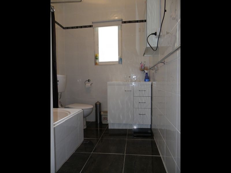 8 Wallace Road, Elizabeth Vale SA 5112