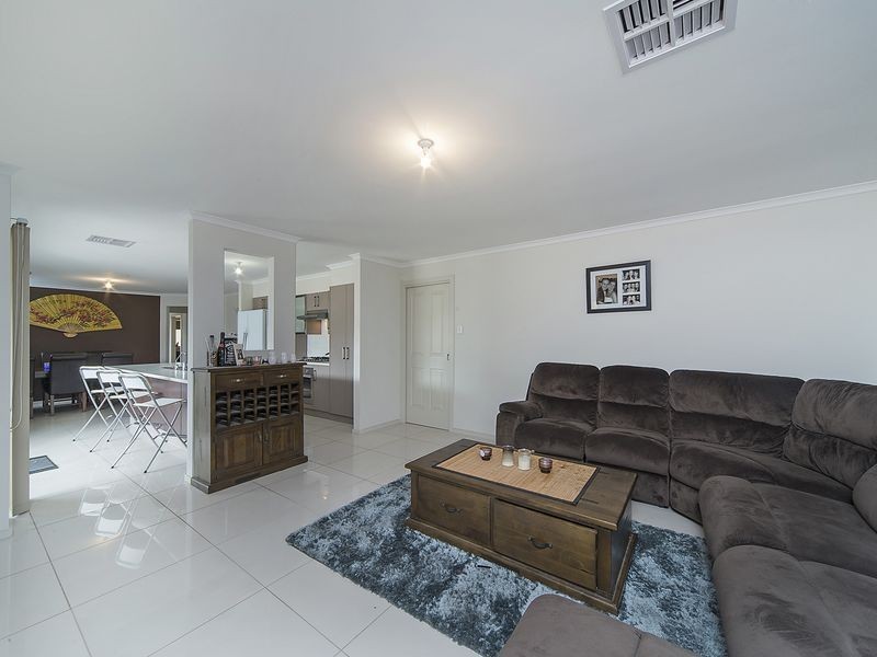 2 Oaks Court, Parafield Gardens SA 5107