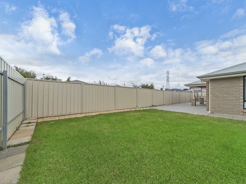 2 Oaks Court, Parafield Gardens SA 5107
