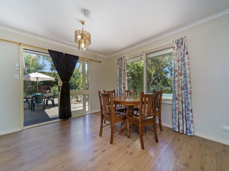 19 Thomson Avenue, Gulfview Heights SA 5096