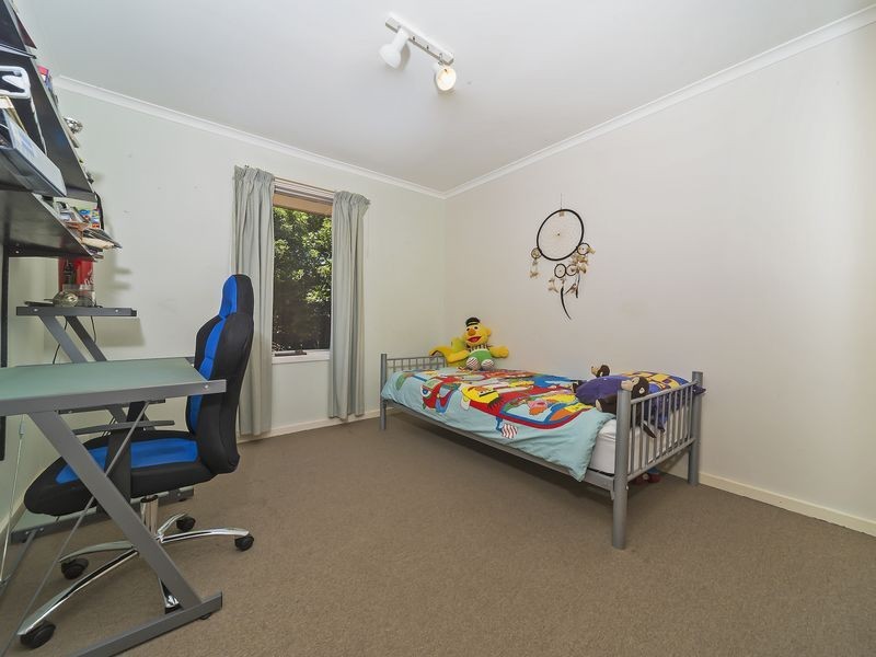 19 Thomson Avenue, Gulfview Heights SA 5096