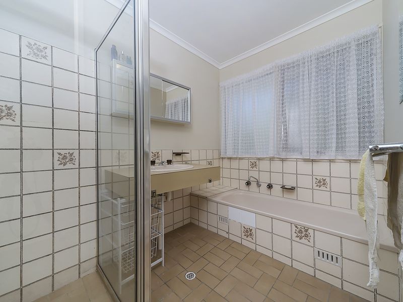 19 Thomson Avenue, Gulfview Heights SA 5096