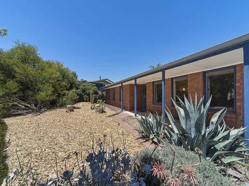 19 Thomson Avenue, Gulfview Heights SA 5096