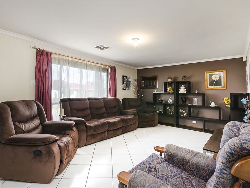 9 Potts Crescent, Burton SA 5110