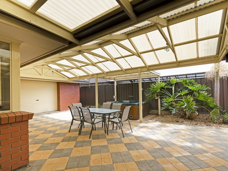 34 Willowbrook Boulevard, Paralowie SA 5108