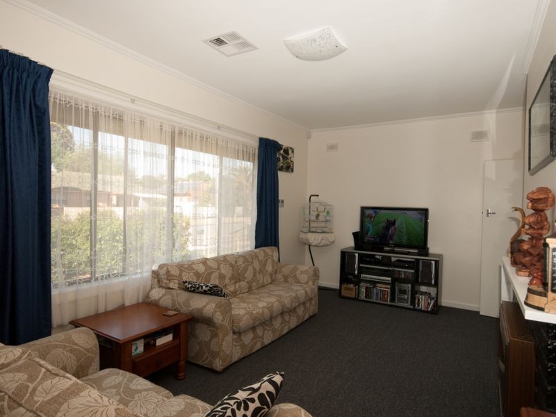 4 Chaddenwick Road, Elizabeth Vale SA 5112