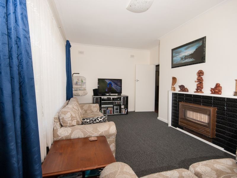 4 Chaddenwick Road, Elizabeth Vale SA 5112