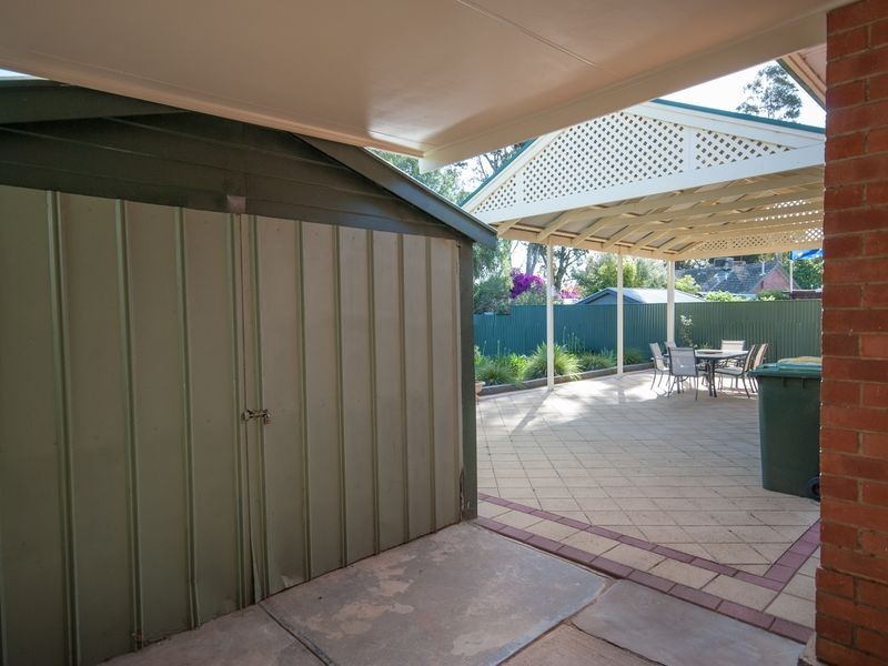 4 Chaddenwick Road, Elizabeth Vale SA 5112