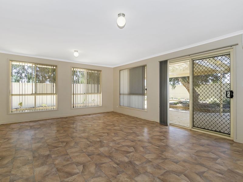 16 Clement Grove, Burton SA 5110