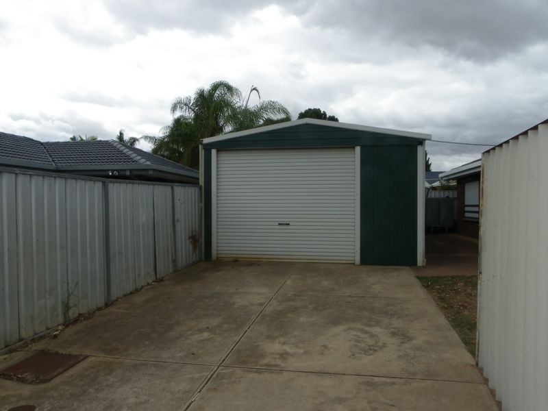 69 Camelot Drive, Paralowie SA 5108