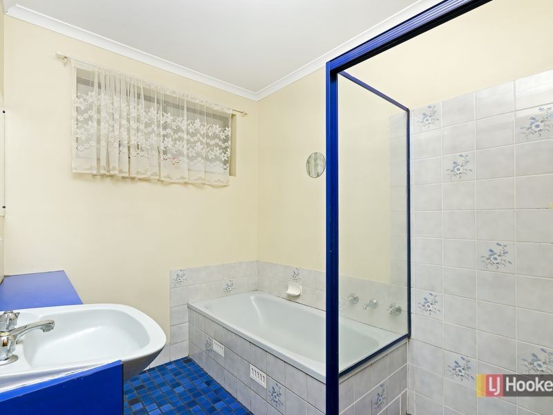 17 Potts Crescent, Burton SA 5110