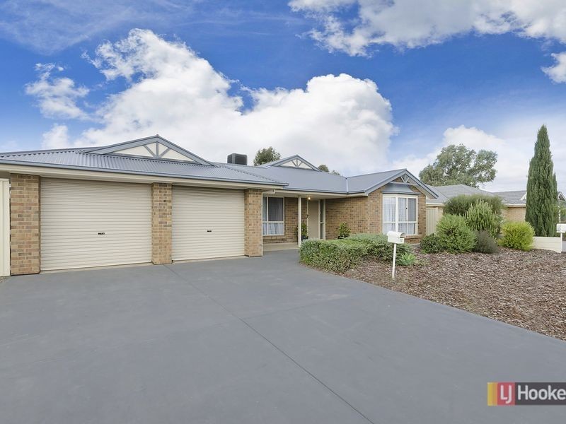 12 Vine Parade, Munno Para West SA 5115