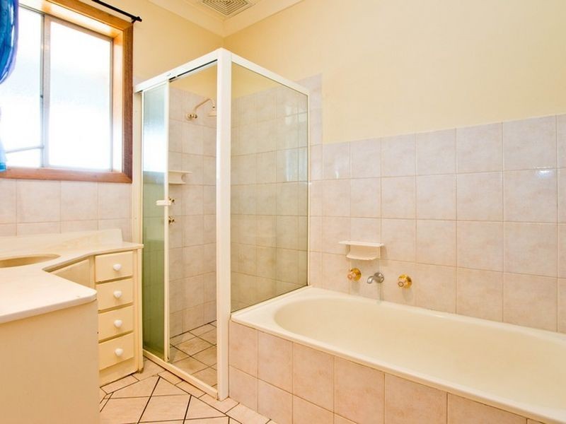 13 Buckingham Drive, Salisbury East SA 5109