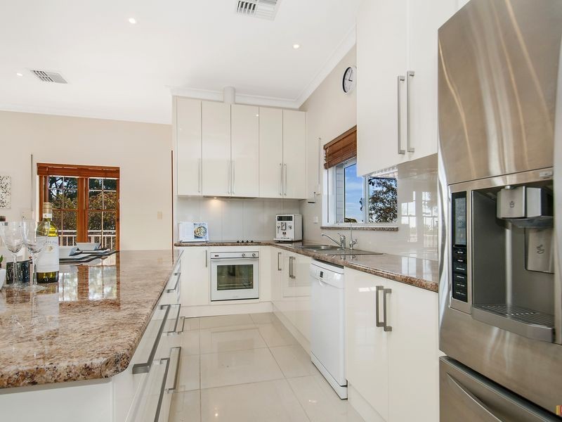 43 Yulinda Terrace, Gulfview Heights SA 5096