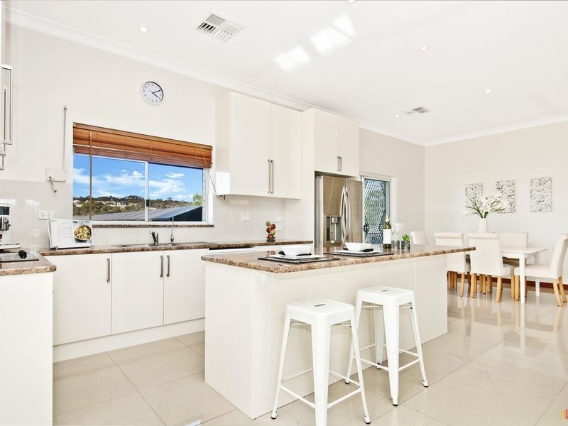 43 Yulinda Terrace, Gulfview Heights SA 5096